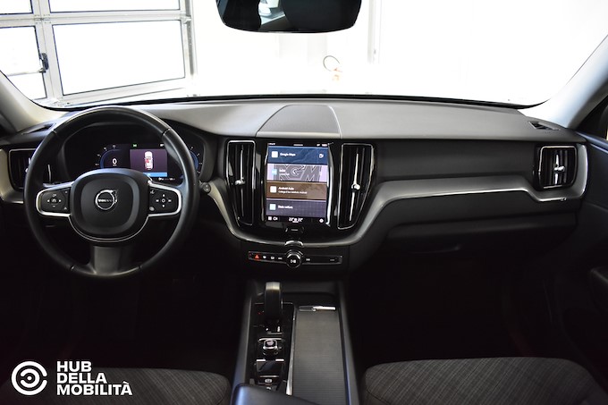 VOLVO XC60 B4 (d) automatico Core